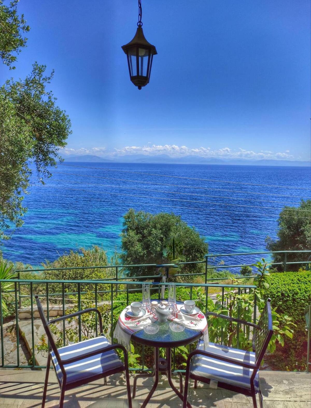 Villa Fourtuna Apartment Agios Ioannis Peristerion Dış mekan fotoğraf
